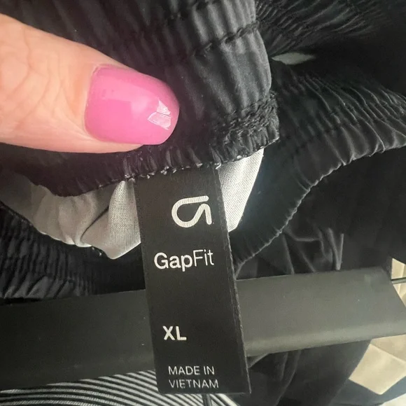 GAP, Size XL, Black and Gray Jogger pants with striped stitching on the side - Picture 4 of 4